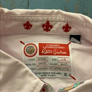 Men’s size L Robert Graham shirt, excellent cond.